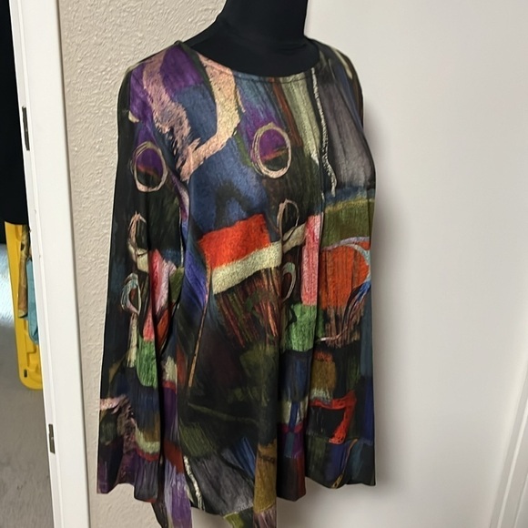 NWT Jess and jane Heather fabric scoop neck asymmetrical blouse. Barcelona - Picture 5 of 13